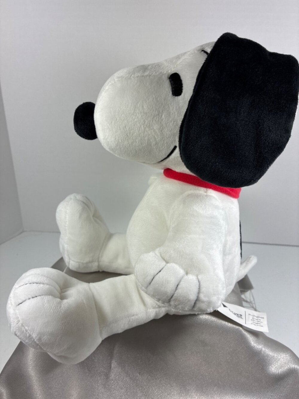 2019 Kohl's Cares Snoopy Plush 12" Peanuts - Picture 3 of 11